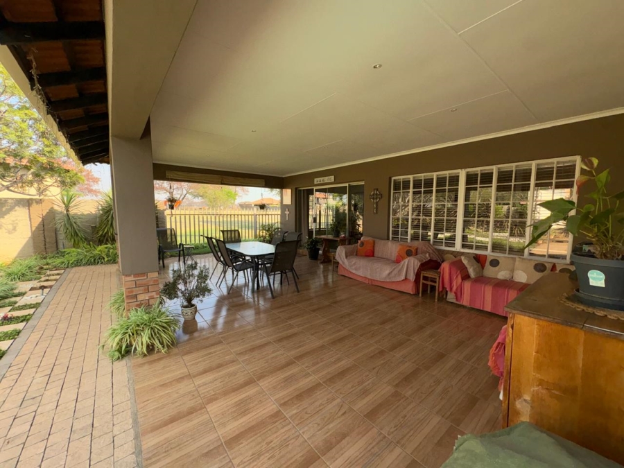 3 Bedroom Property for Sale in Waterkloof East North West
